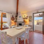 Baja Sardinia Suite Hébergement de vacances